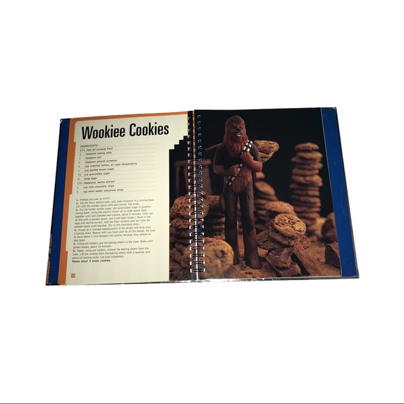 Star Wars Cookbook and Pez - Picture 4 of 6